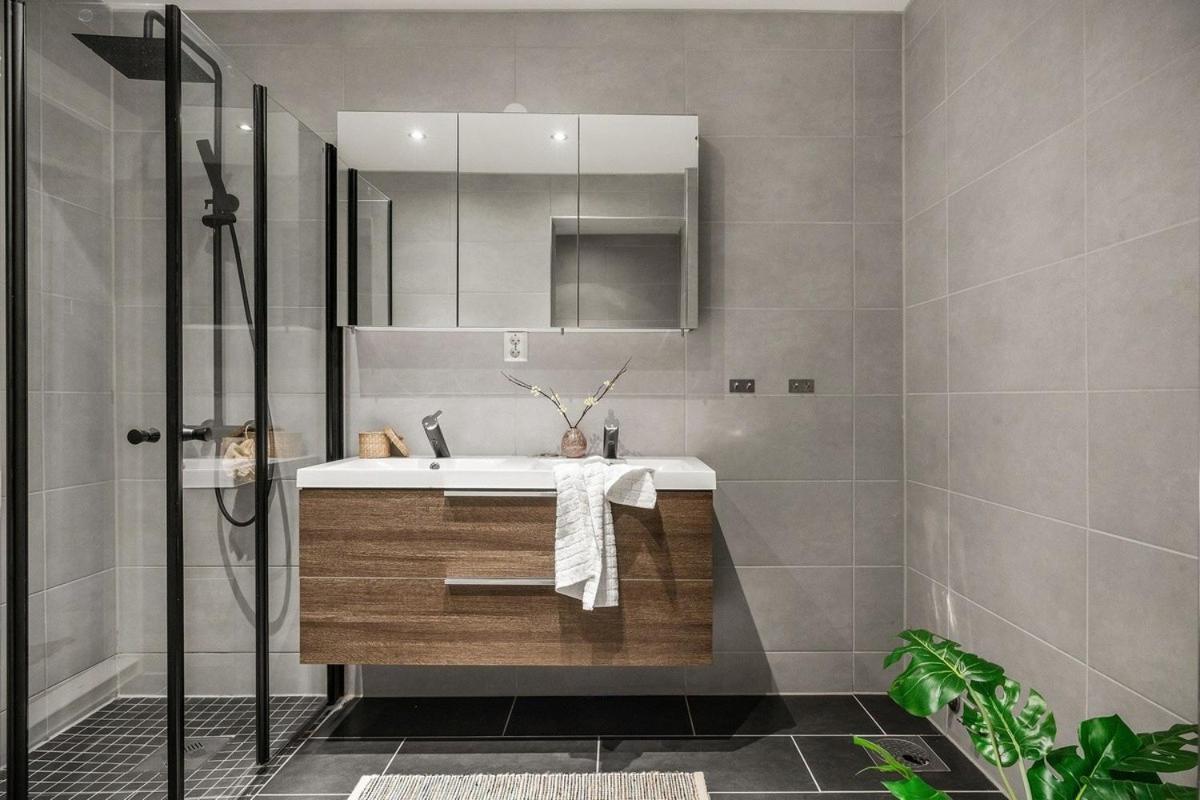 Homerentals L 120Sqm Mid-Central - King Beds - 500Mbps Wi-Fi برغن المظهر الخارجي الصورة